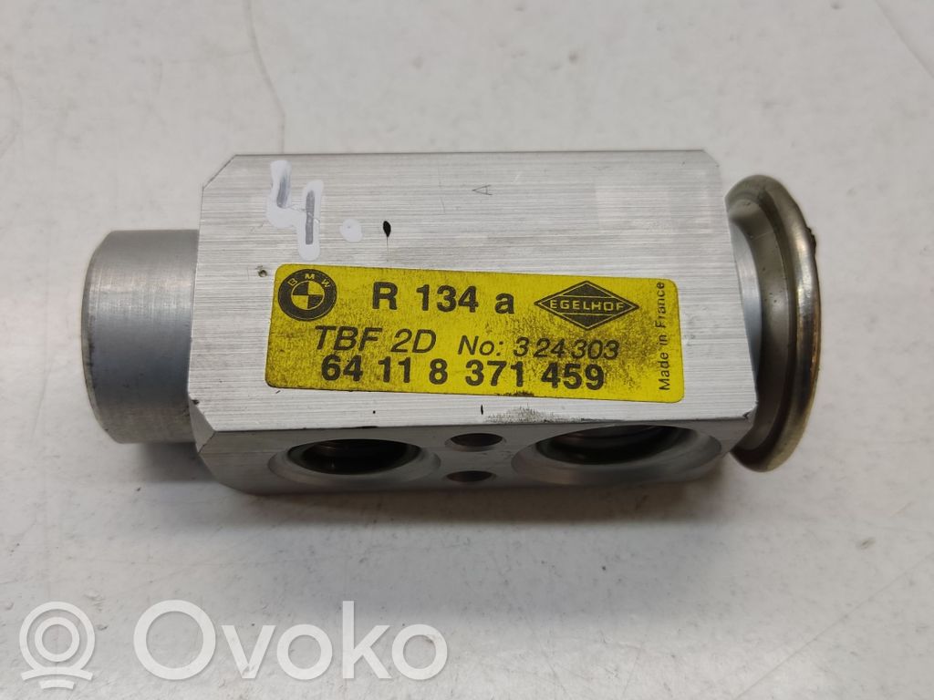 BMW 5 E39 Oro kondicionieriaus išsiplėtimo vožtuvas 