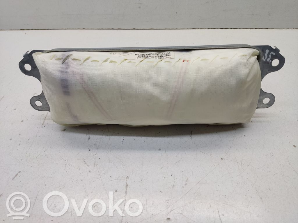 Ford Focus Keleivio oro pagalvė 