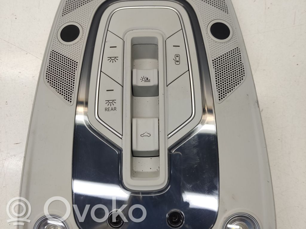 Audi Q7 4M Światło fotela przedniego 