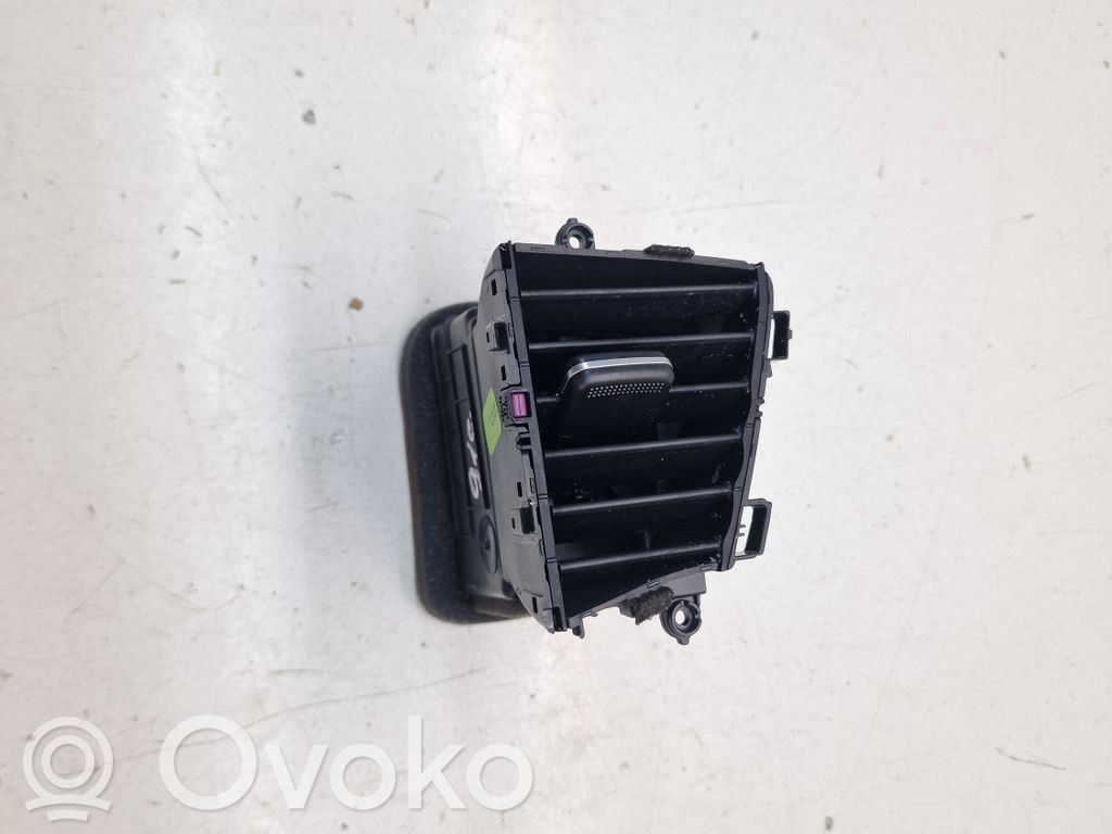 KIA Ceed Centrinės oro grotelės 