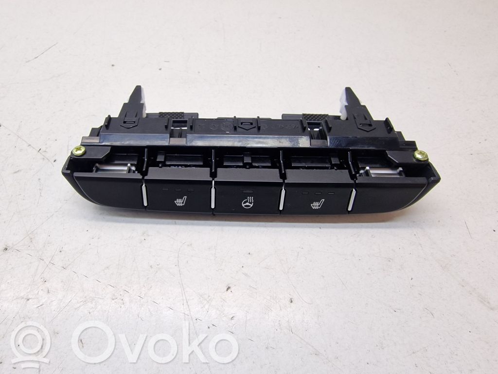 Seat heating switch   93315J7010,40B2011800