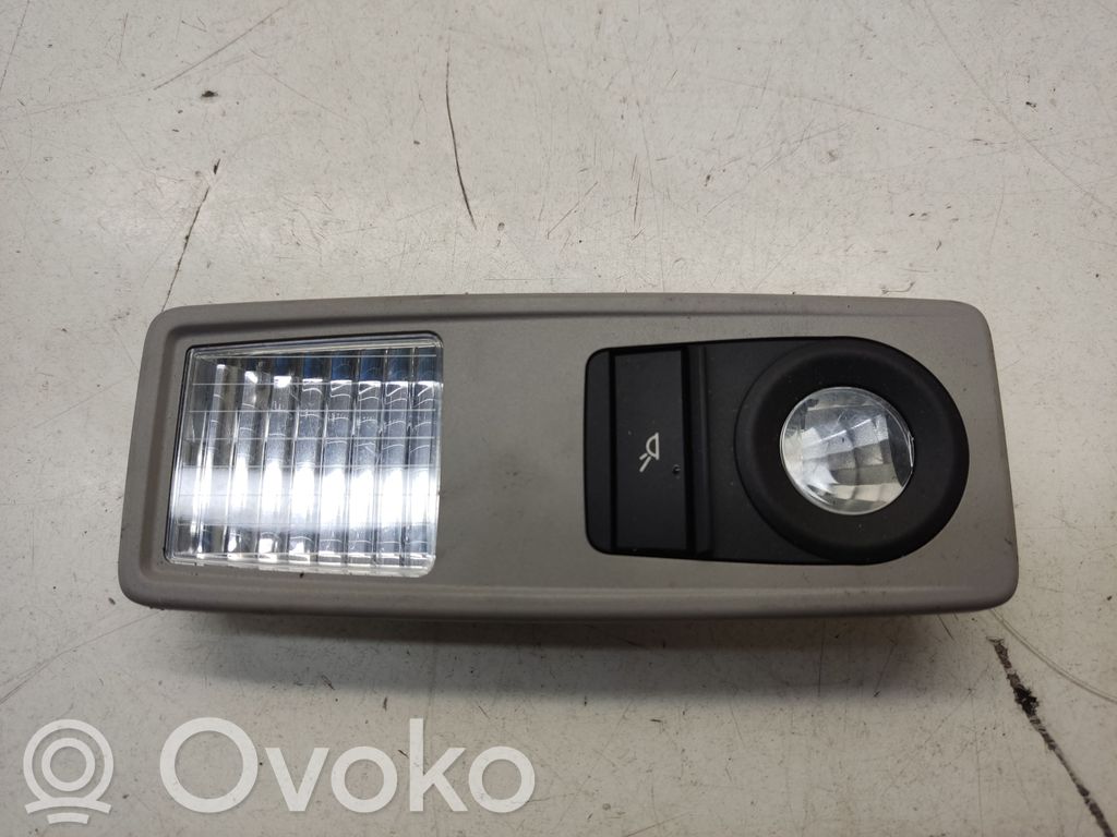 BMW 5 F10 F11 Lampka podsufitki tylna 