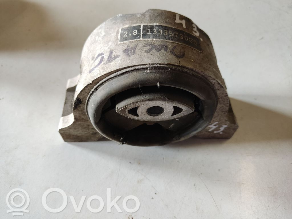 Engine mount bracket   1333573080