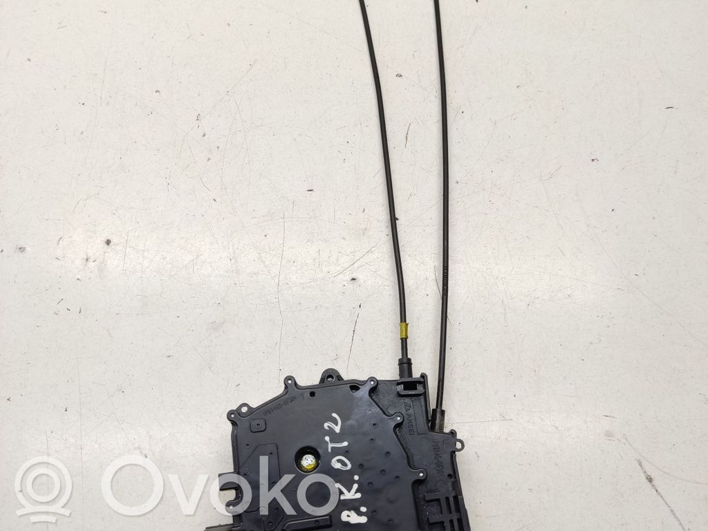 Front door lock   07917