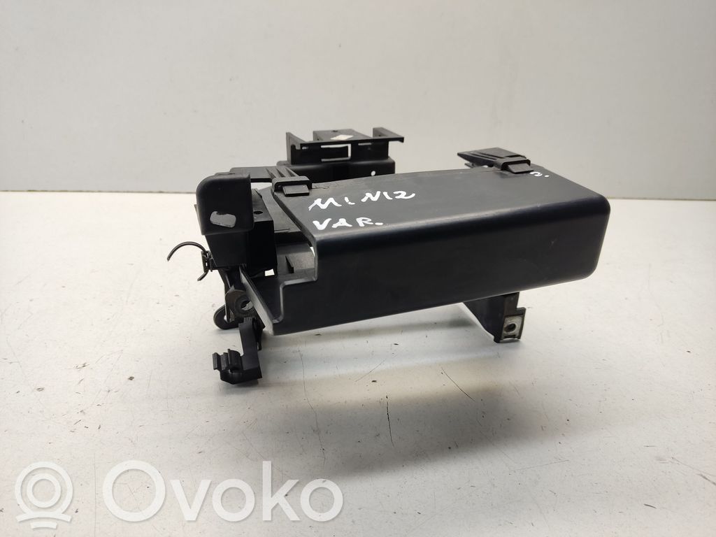 Mini Cooper Countryman R60 Engine control unit holder 