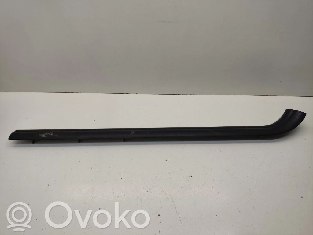 BMW 1 E81 E87 Priekinio slenksčio apdaila (vidinė) 