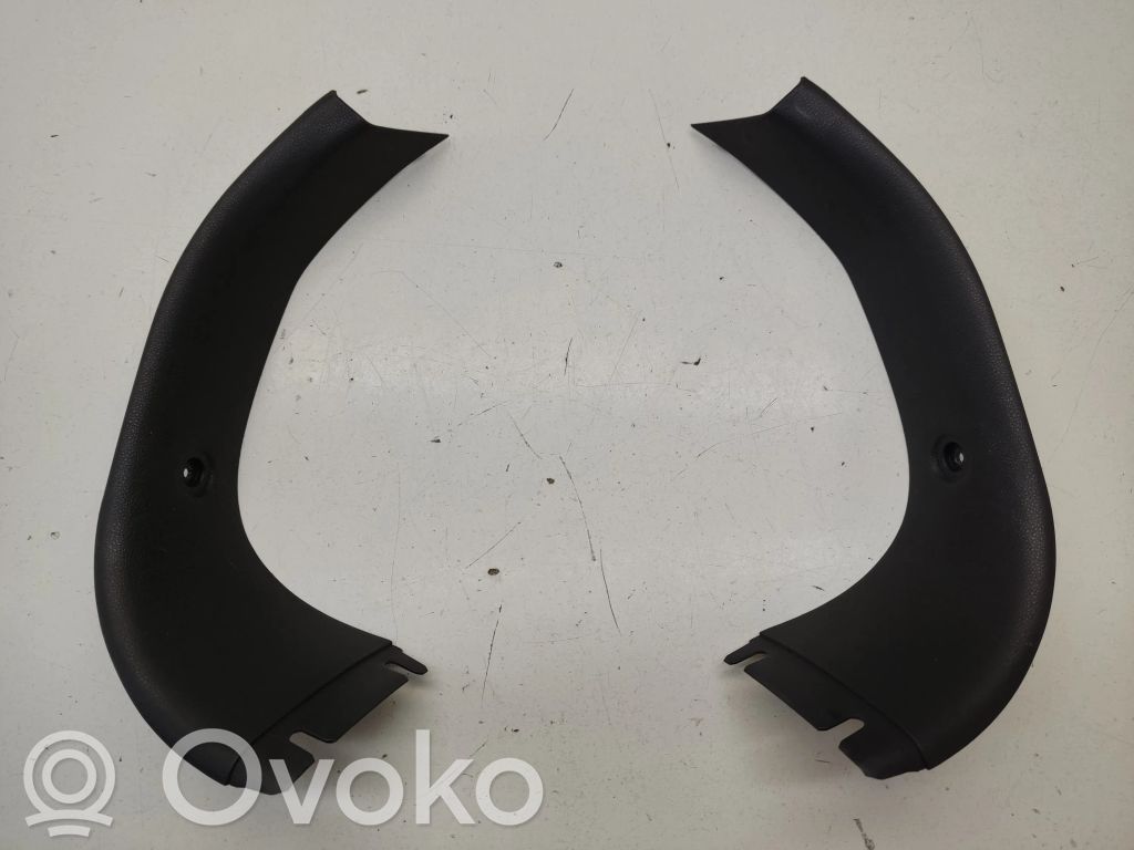 BMW 1 E81 E87 Tailgate/trunk side cover trim 