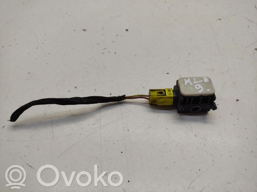 Mercedes-Benz ML W164 Senzor impact/declanșare airbag 