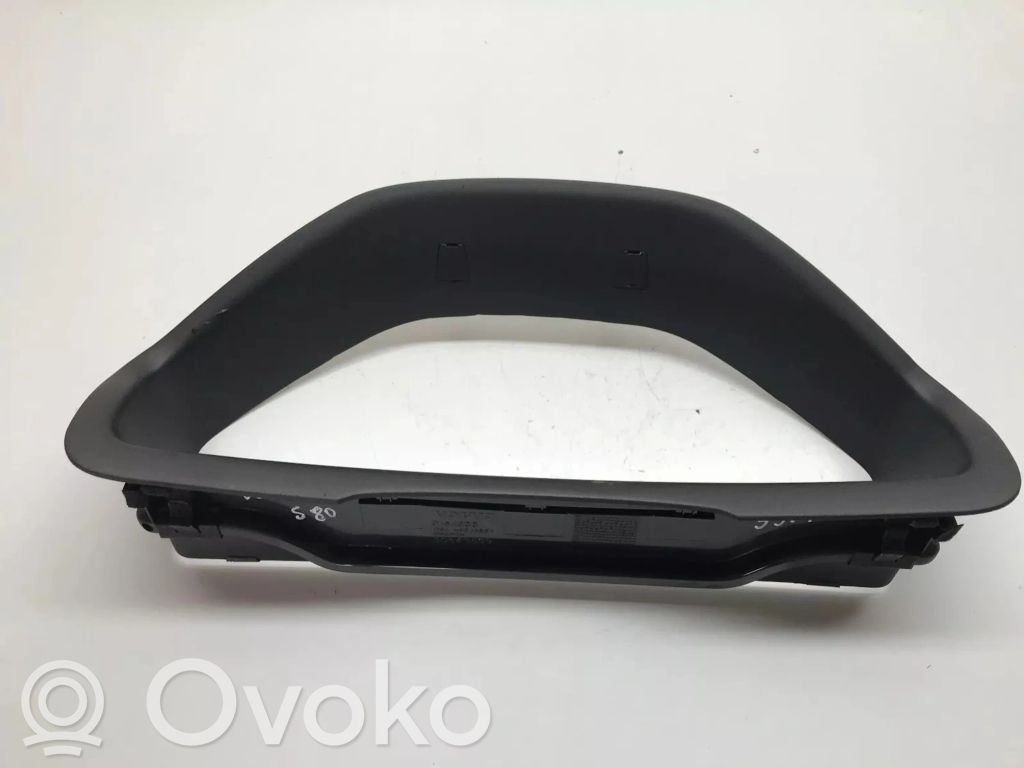 Volvo S80 Instrumentu paneļa dekoratīvā apdare 