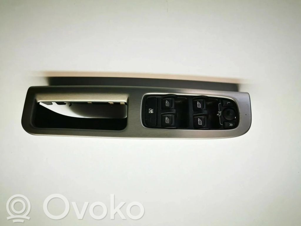 Volvo V50 Electric window control switch 