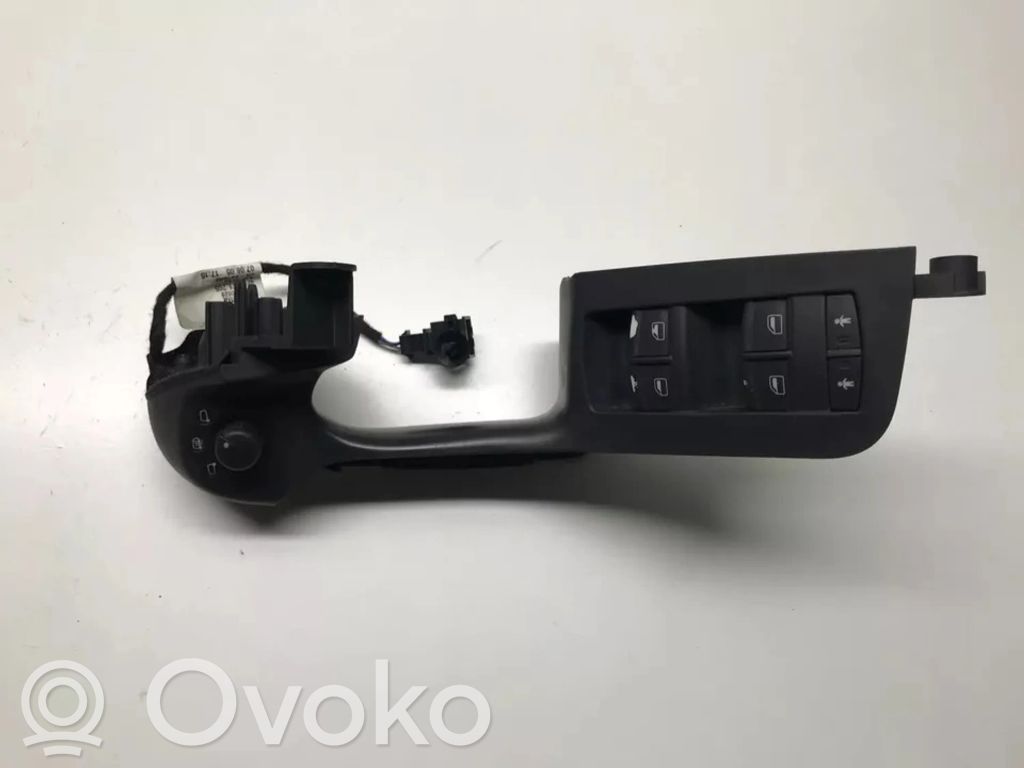 Klamka wewnętrzna drzwi przednich   4F2867162,4F0971765