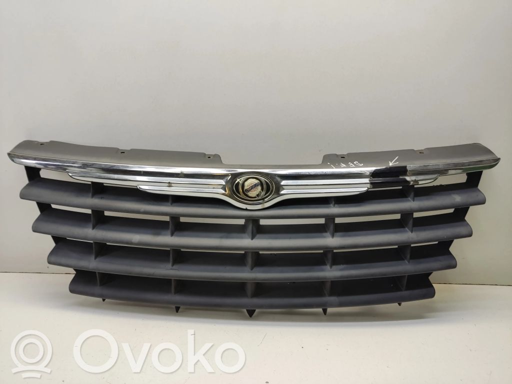Chrysler Voyager Front grill 