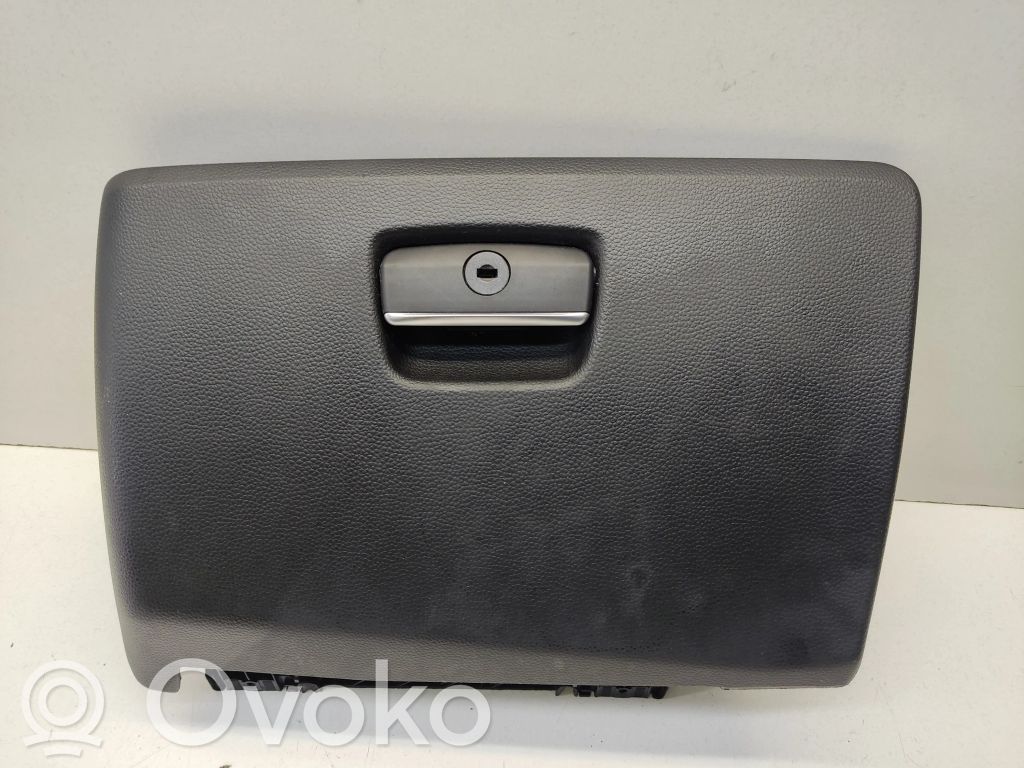 BMW 1 E82 E88 Glove box 