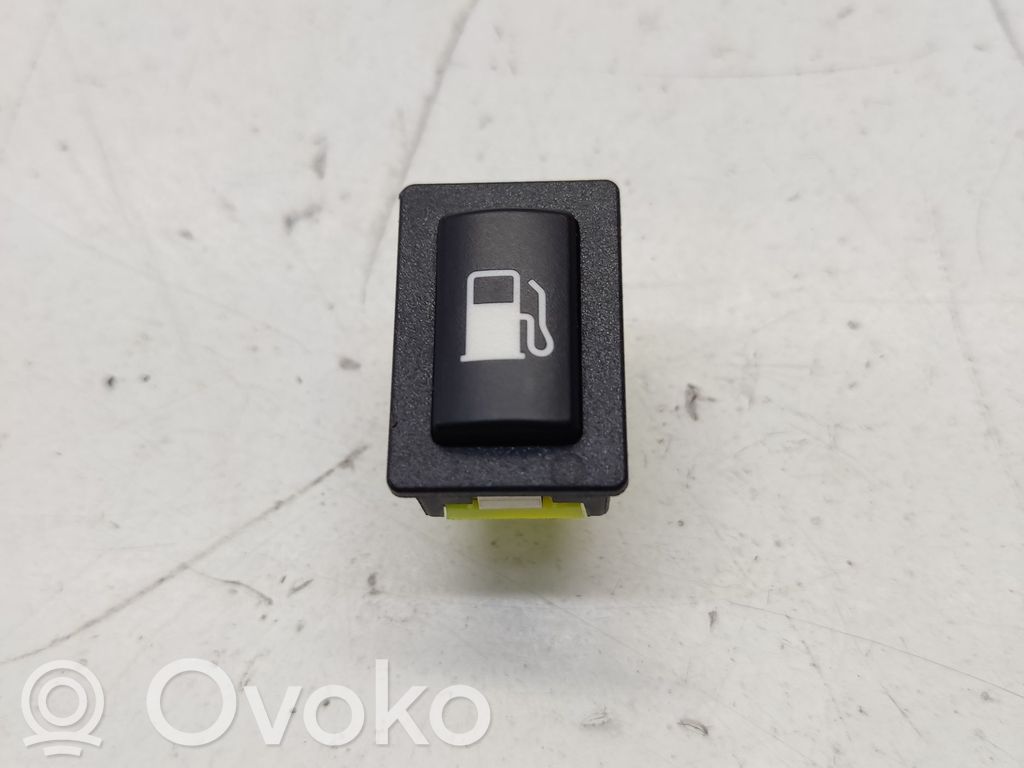 BMW 3 G20 G21 Fuel tank opening switch 