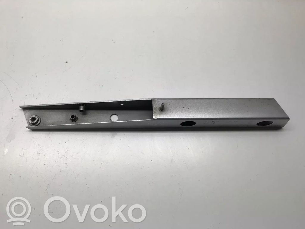 Audi A2 Laikiklis sparno 