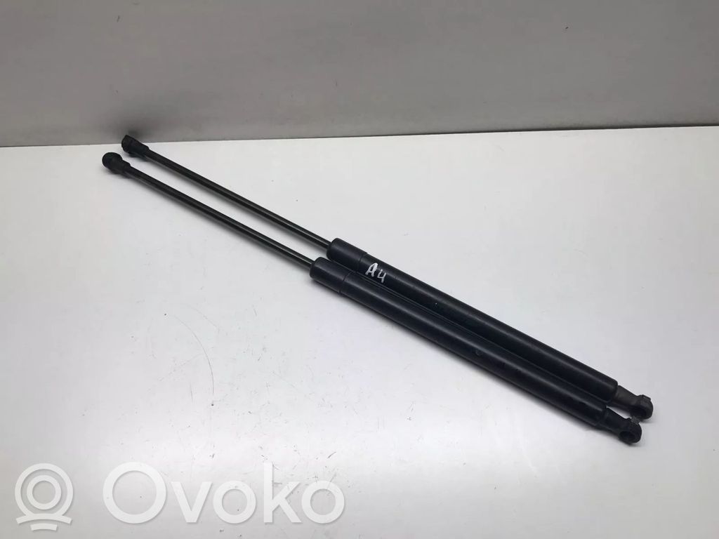 Audi A4 S4 B6 8E 8H Amortyzator klapy tylnej bagażnika 