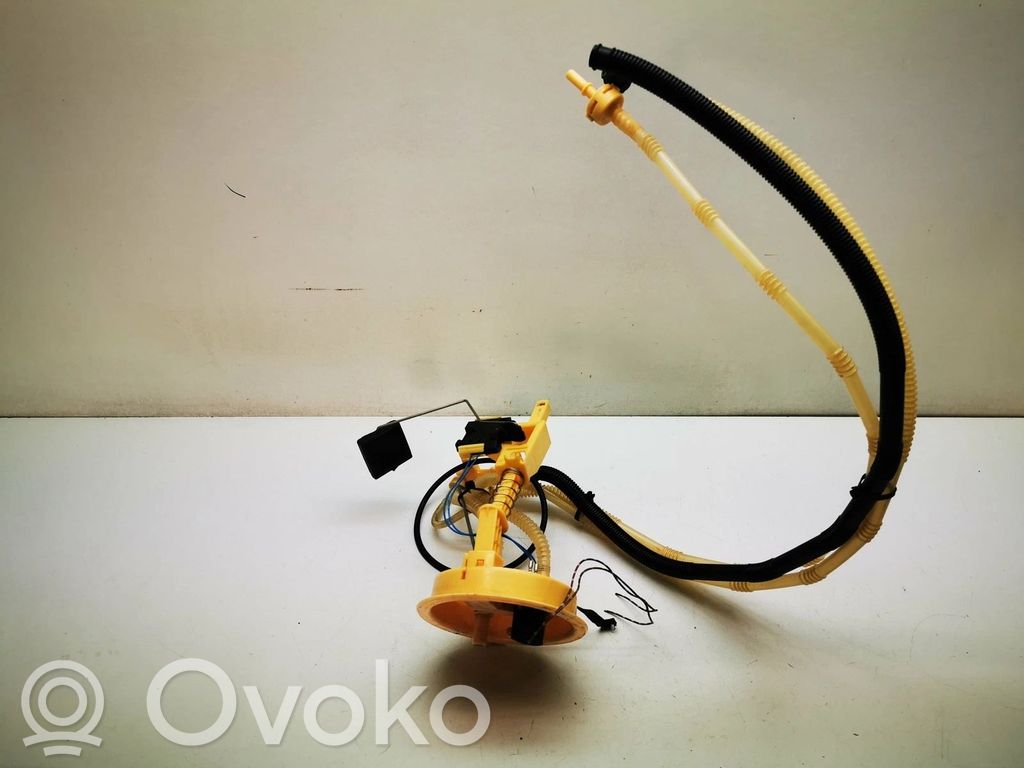 BMW 1 E81 E87 Fuel level sensor 