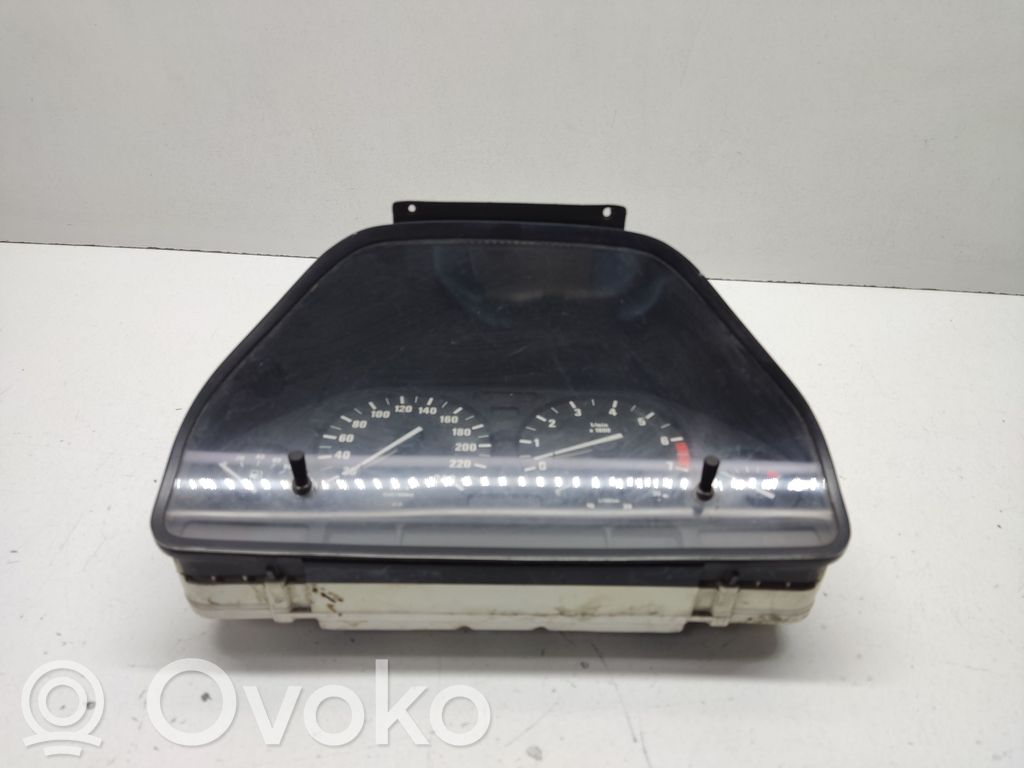 Speedometer (instrument cluster)   1388801,993558