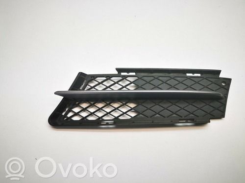 BMW 3 E90 E91 Kratka dolna zderzaka przedniego 