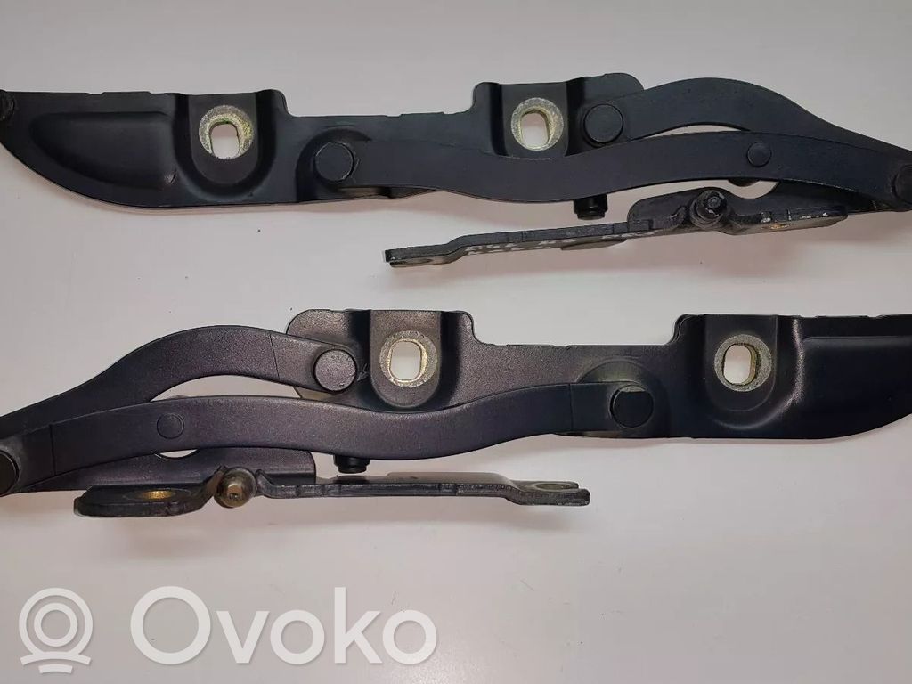 BMW M3 Tailgate/trunk/boot hinge 