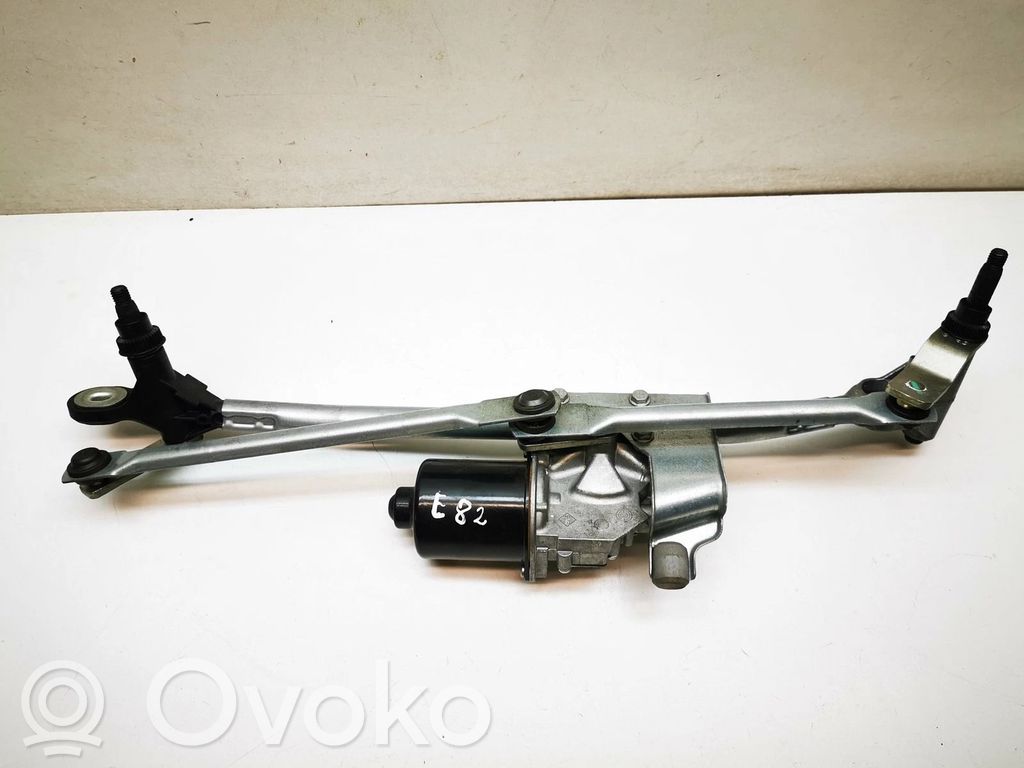 BMW 1 E82 E88 Wischergestänge Wischermotor vorne 