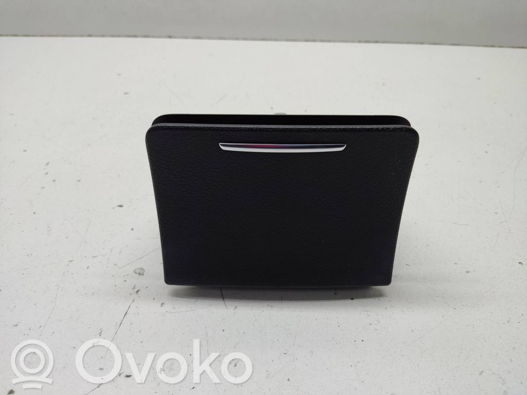 Mercedes-Benz E W213 Priză USB 