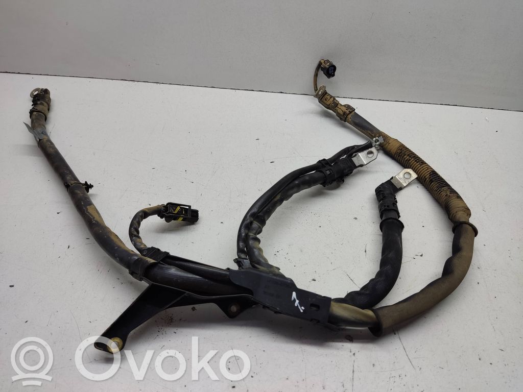 Mercedes-Benz E W213 Positive cable (battery) 