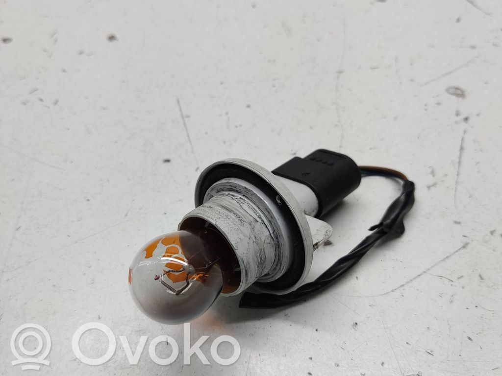 BMW 5 E39 Rear tail light bulb 
