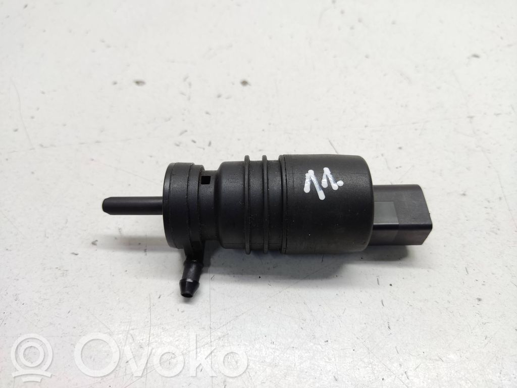 Windscreen/windshield washer pump   8362154,008017