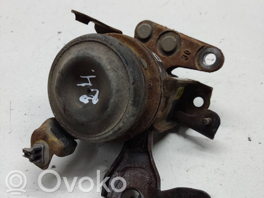 Toyota Corolla E120 E130 Engine mount bracket 