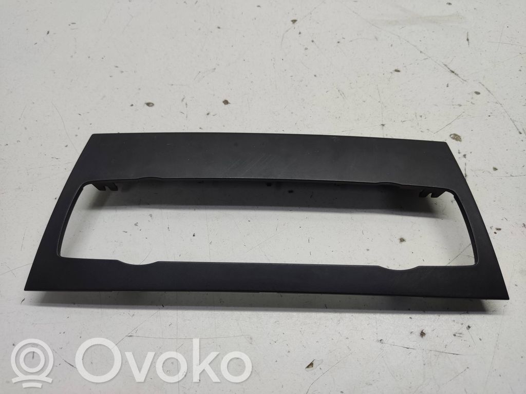 BMW 7 E65 E66 Panelės apdaila 