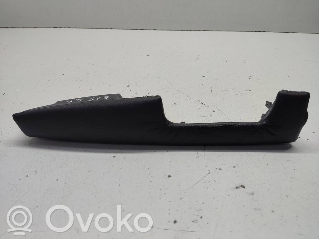 BMW 7 E65 E66 Takaoven kahvan kehys 