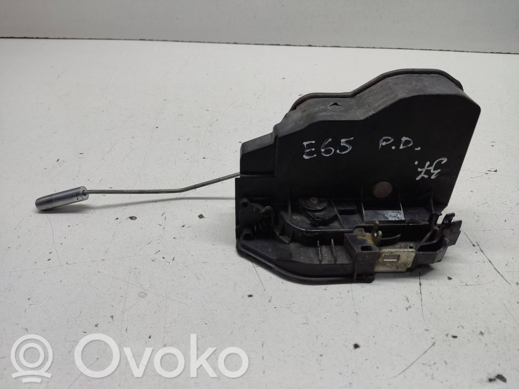 BMW 7 E65 E66 Priekšpusē slēdzene 