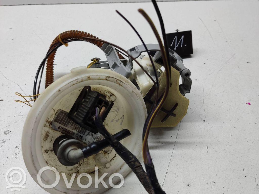 BMW 7 E65 E66 Pompe à carburant 