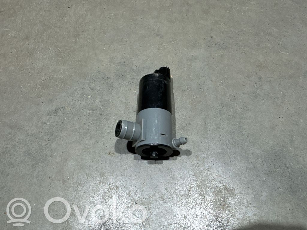 Volvo V40 Headlight washer pump 