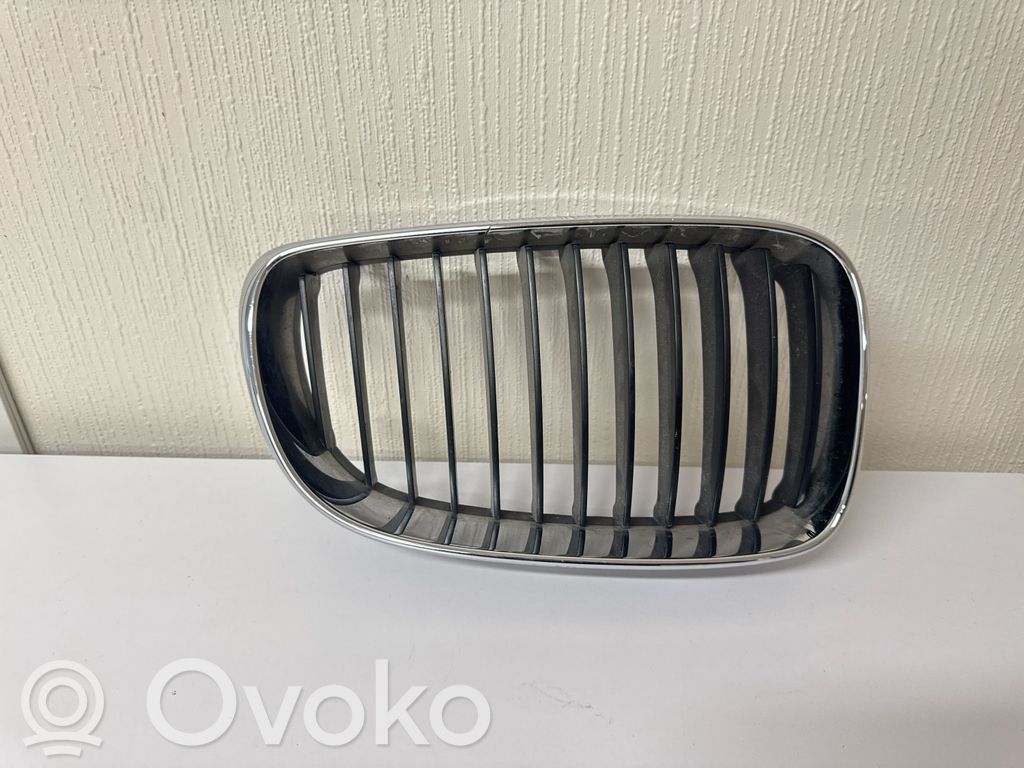 Front bumper upper radiator grill   51137179656,7179656
