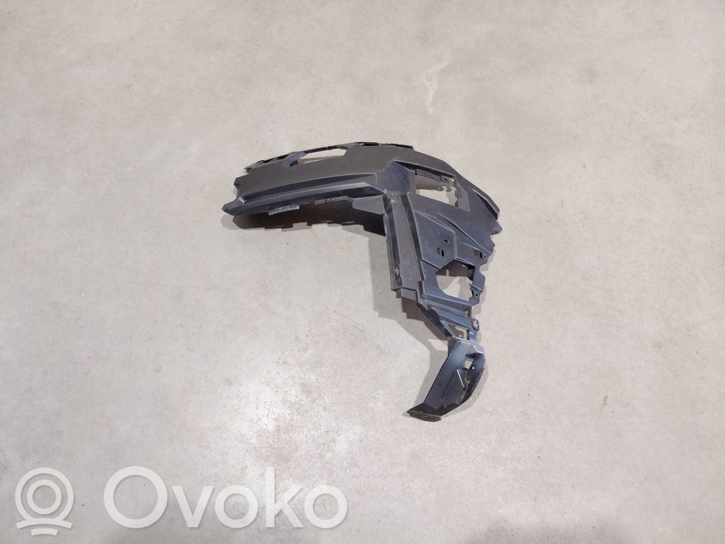 Audi Q7 4M Front bumper mounting bracket 