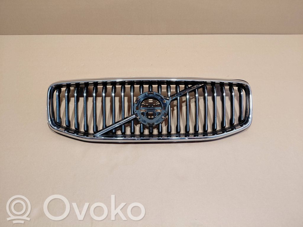Volvo XC60 Rejilla delantera 