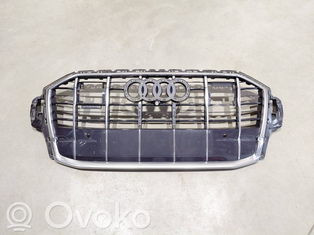 Audi Q7 4M Etupuskurin ylempi jäähdytinsäleikkö 
