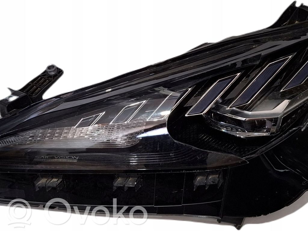 Skoda Octavia Mk4 Lampa przednia 