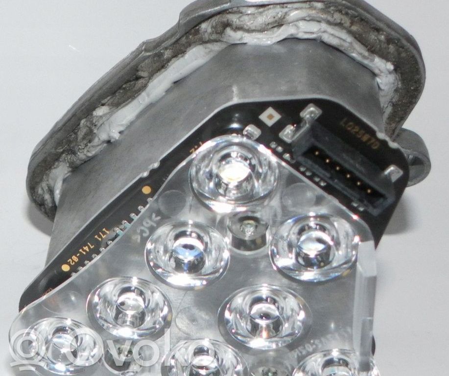 Element lampy przedniej   63117271902,63117271902,7271902,7271908
