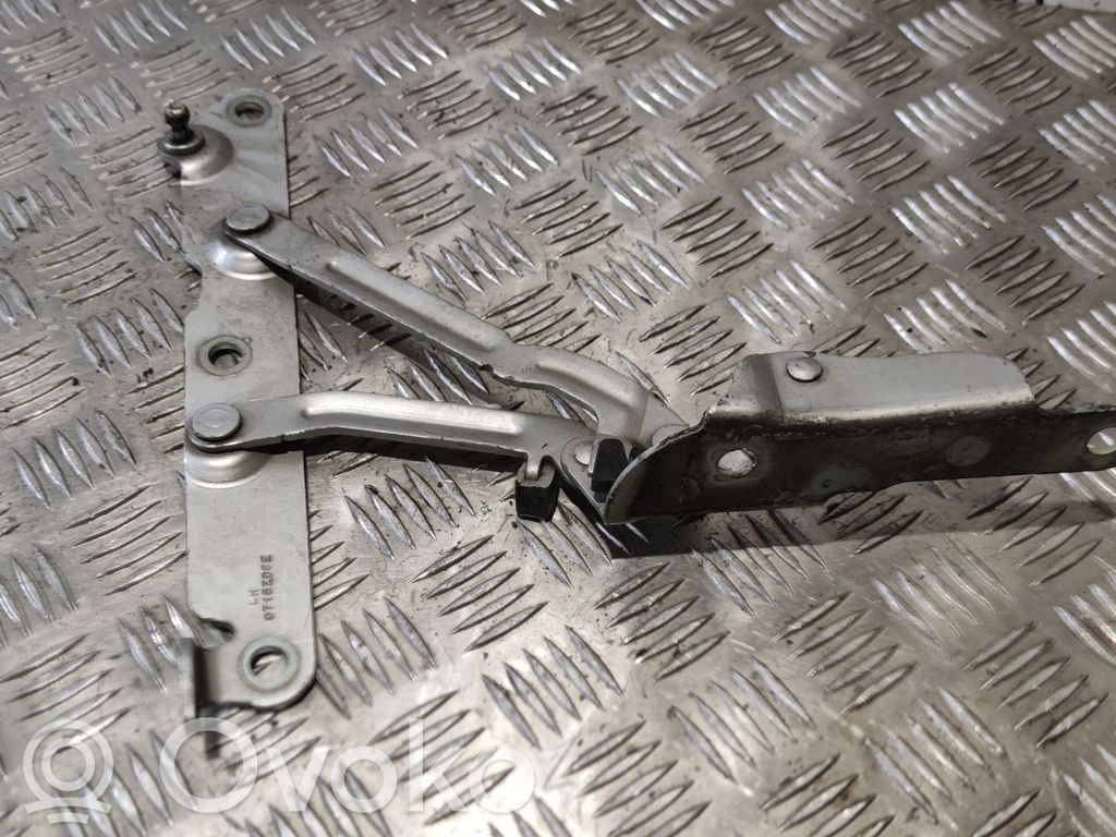 Volvo S80 Tailgate/trunk/boot hinge 
