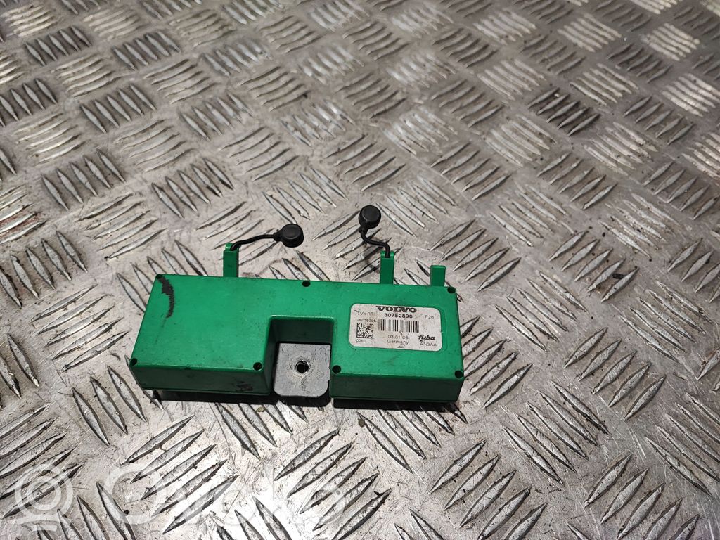 Volvo XC70 Antenos stiprintuvas 