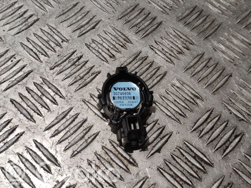 Volvo XC90 Front door speaker 