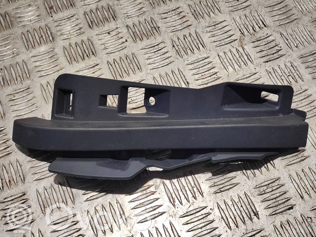 Volvo V60 Kita panelės detalė 