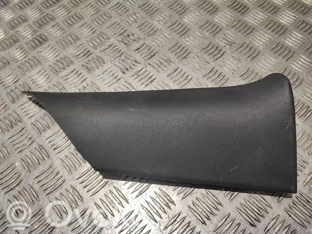 Dodge Challenger Kita salono detalė 