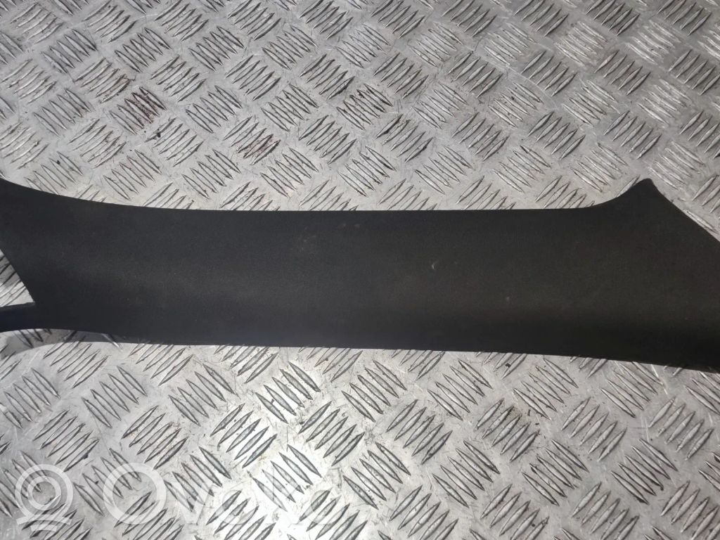 Dodge Challenger Kita salono detalė 