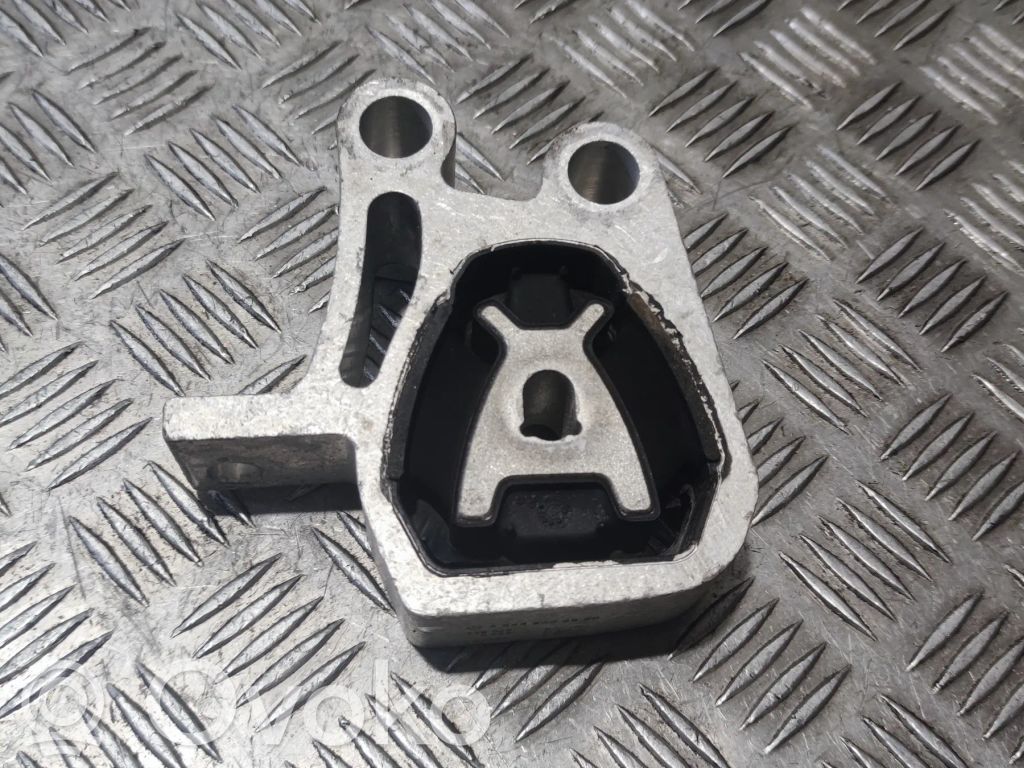 Mercedes-Benz EQB Engine mount bracket 