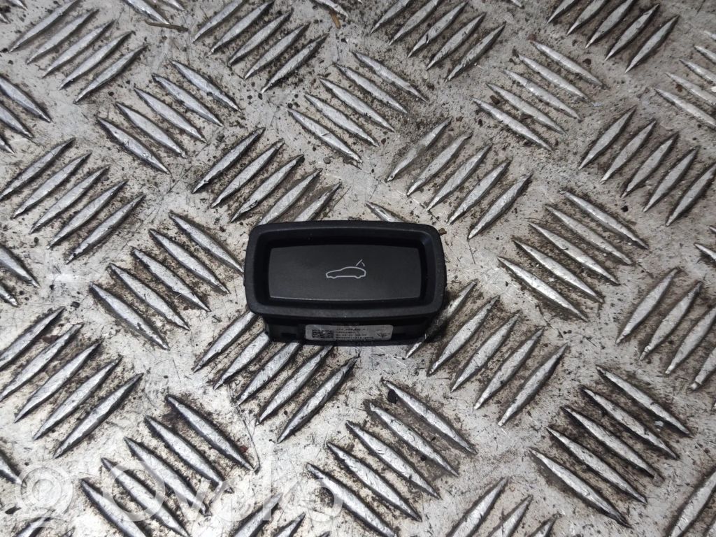Porsche Cayenne (92A) Tailgate/trunk/boot open switch 