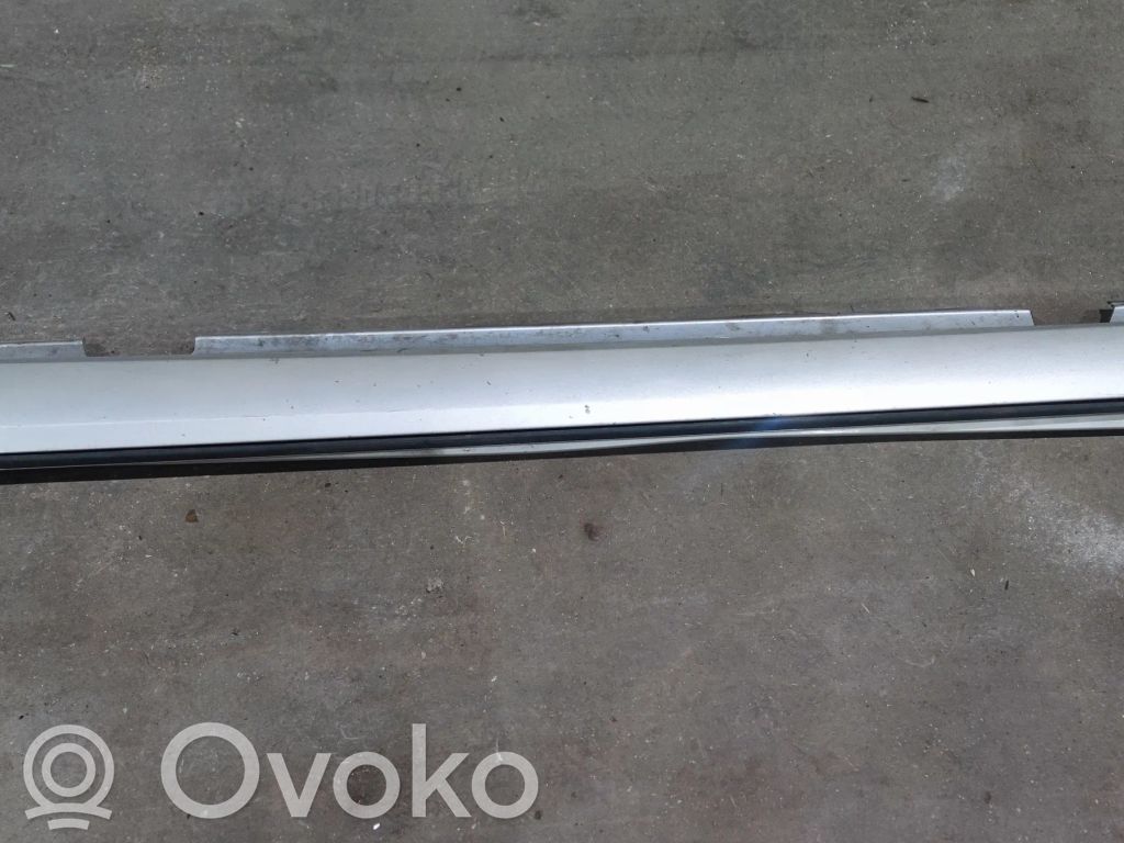 Volvo V60 Slenkstis 